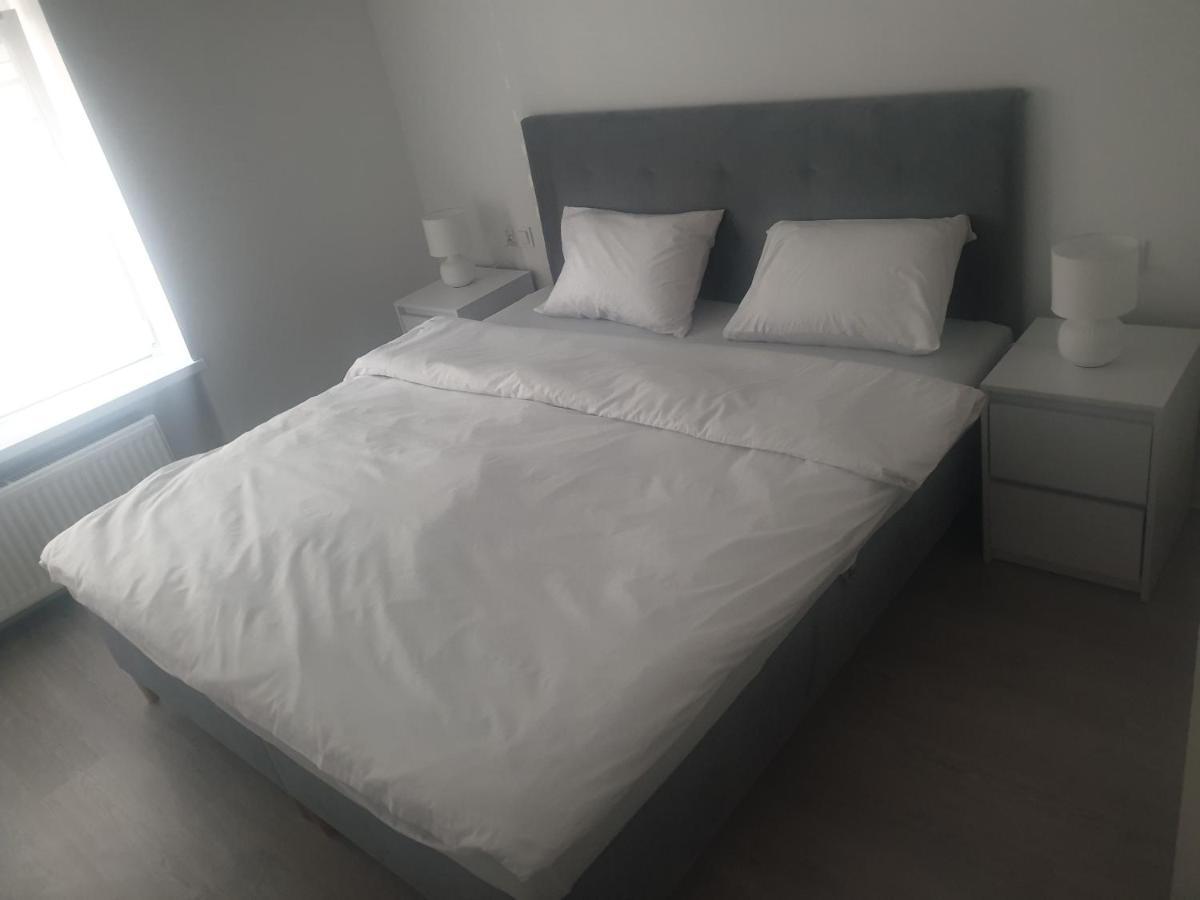 Apartament W Centrum Kielc Z Prywatnym Parkingiem Kielce Luaran gambar