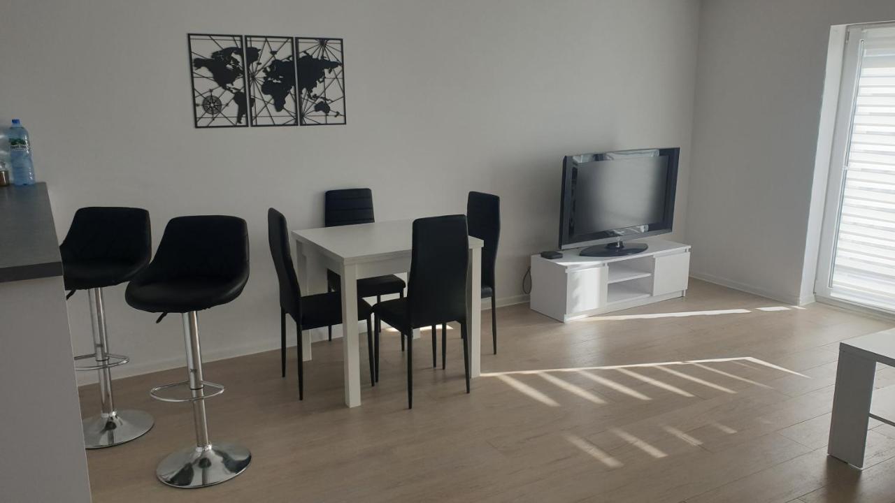 Apartament W Centrum Kielc Z Prywatnym Parkingiem Kielce Luaran gambar