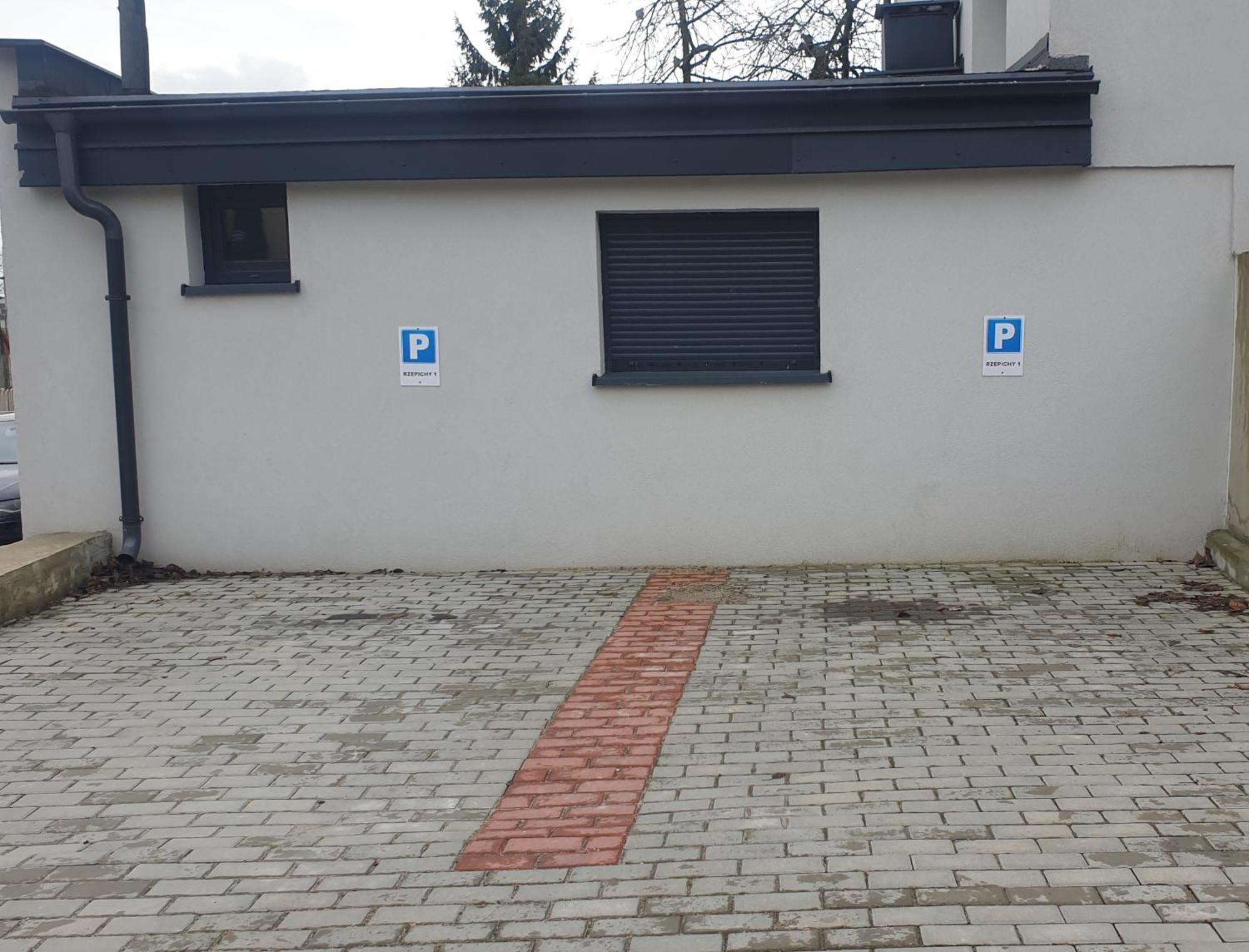 Apartament W Centrum Kielc Z Prywatnym Parkingiem Kielce Luaran gambar